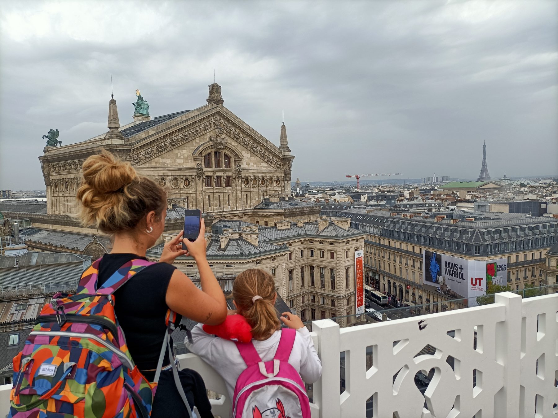Panorama di Parigi durante il viaggio