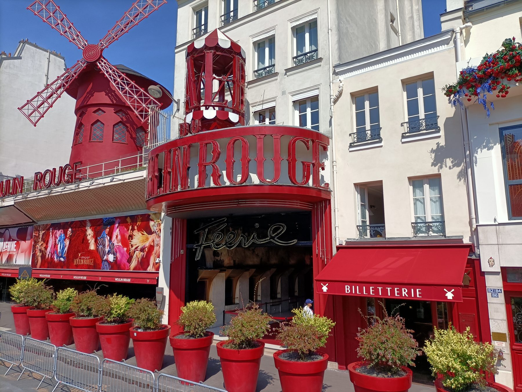 Il Moulin Rouge a Parigi